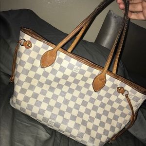 Authentic Louis Vuitton neverfull bag